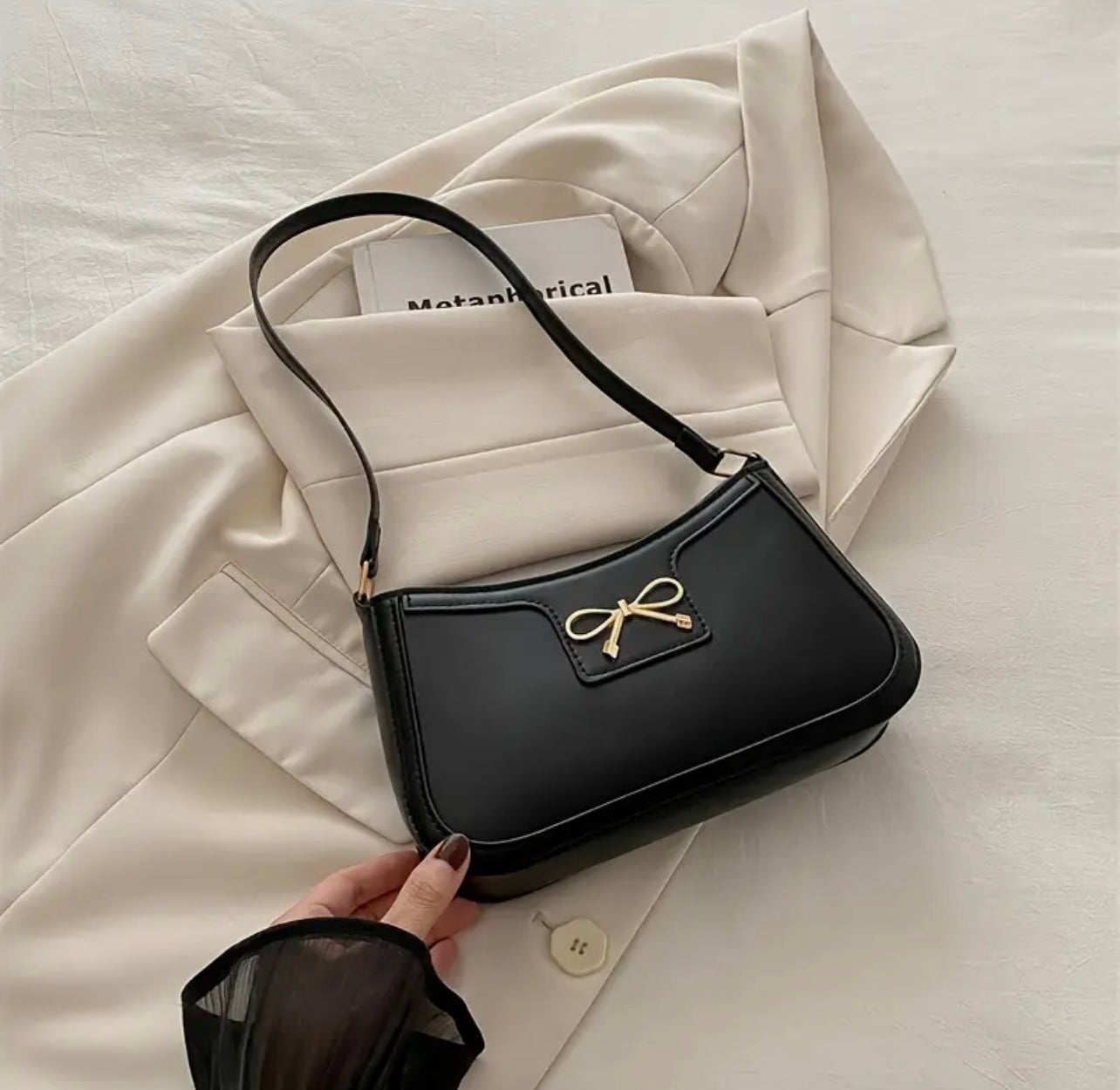 The Belle Noire Bow Bag Black