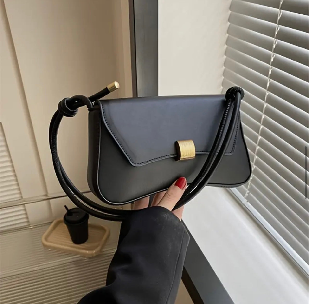 Velora Knot Clutch Black
