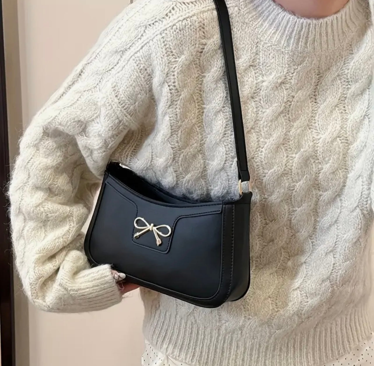 The Belle Noire Bow Bag Black