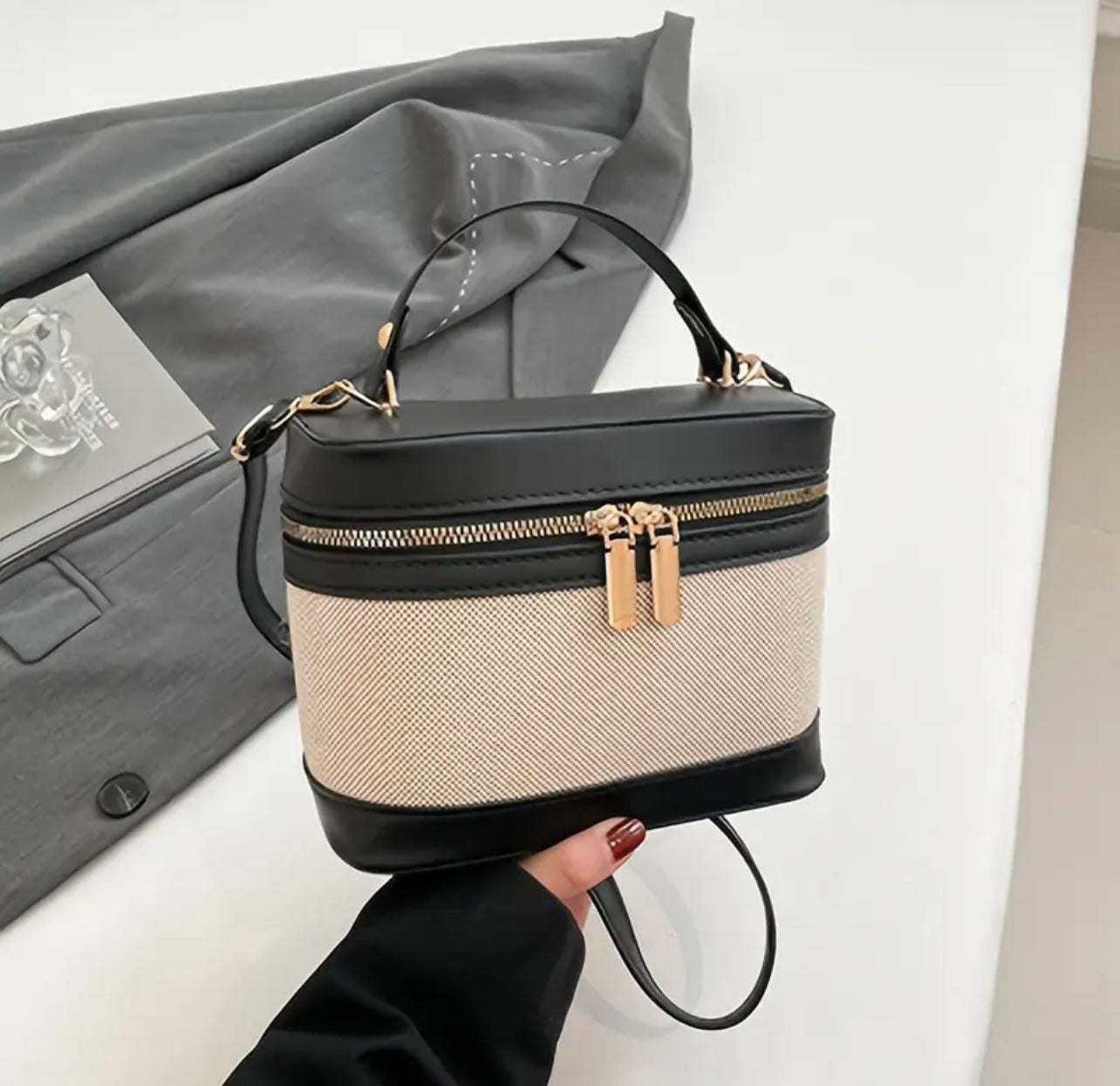 Vanity Crossbody